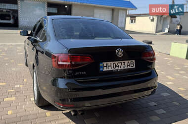 Седан Volkswagen Jetta 2016 в 