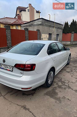 Седан Volkswagen Jetta 2017 в 