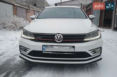 Седан Volkswagen Jetta 2016 в Сумах