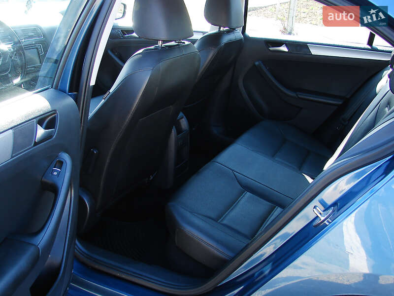 Седан Volkswagen Jetta 2016 в Одессе