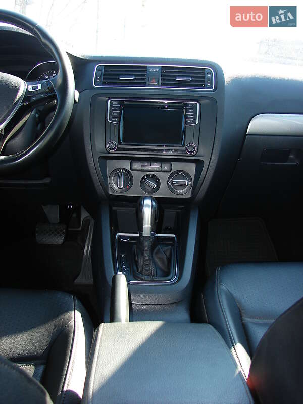 Седан Volkswagen Jetta 2016 в Одессе