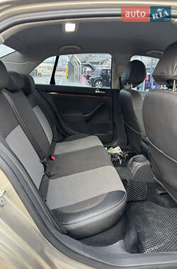 Седан Volkswagen Jetta 2008 в 