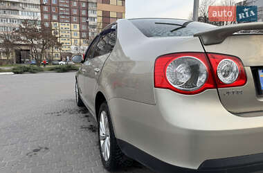 Седан Volkswagen Jetta 2008 в 
