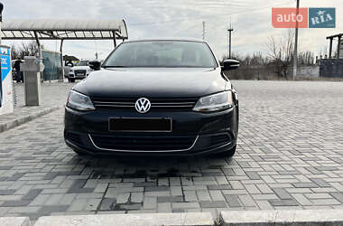 Седан Volkswagen Jetta 2013 в Дніпрі