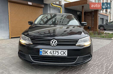 Седан Volkswagen Jetta 2014 в 