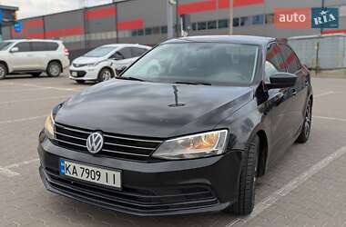 Седан Volkswagen Jetta 2015 в 