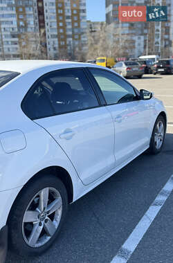 Седан Volkswagen Jetta 2016 в 