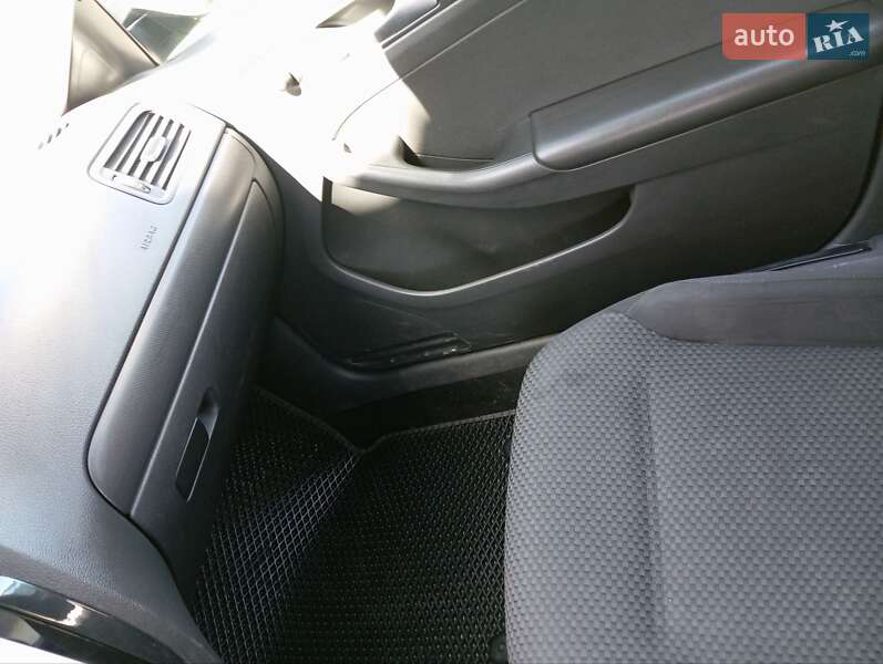 Седан Volkswagen Jetta 2014 в Лозовой фото 12 Седан Volkswagen Jetta 2014 в Лозовой