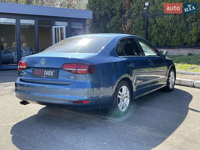 Седан Volkswagen Jetta 2017 в Києві