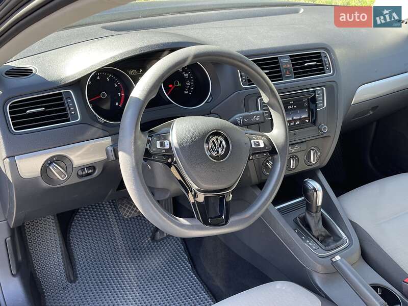 Седан Volkswagen Jetta 2017 в Києві