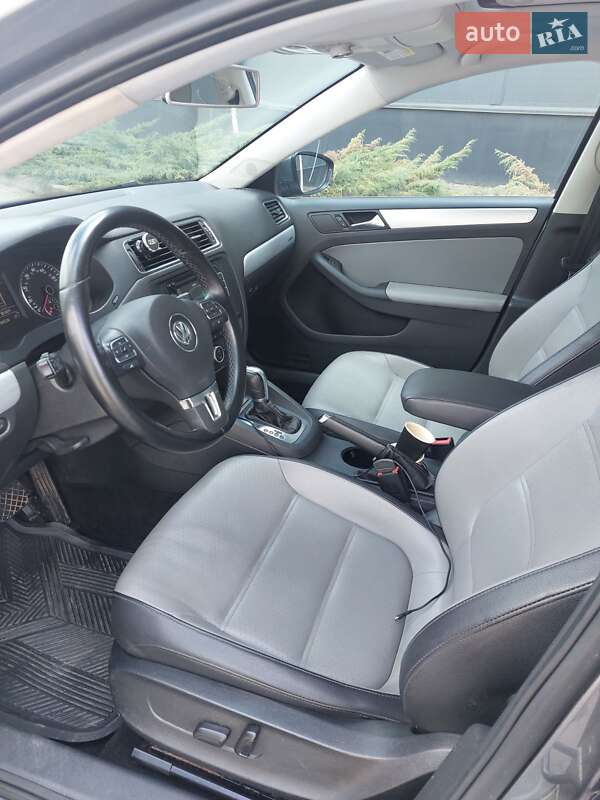Седан Volkswagen Jetta 2012 в Білій Церкві