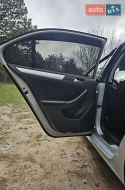 Седан Volkswagen Jetta 2017 в 
