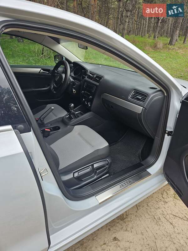 Седан Volkswagen Jetta 2017 в Запорожье