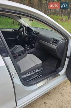 Седан Volkswagen Jetta 2017 в 