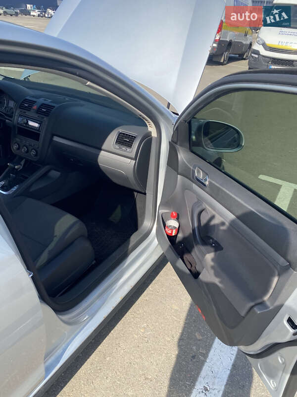 Седан Volkswagen Jetta 2008 в Києві