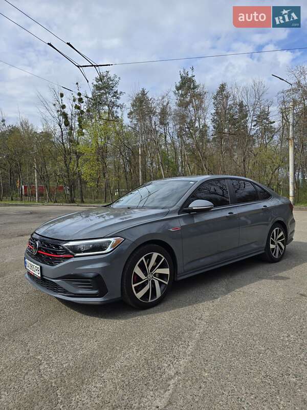 Седан Volkswagen Jetta 2020 в 