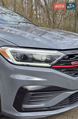 Седан Volkswagen Jetta 2020 в 