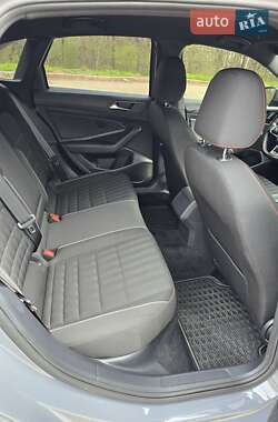Седан Volkswagen Jetta 2020 в 