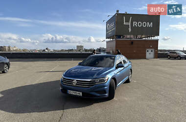 Седан Volkswagen Jetta 2018 в Киеве