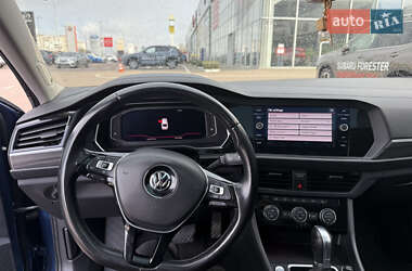 Седан Volkswagen Jetta 2018 в Киеве