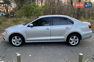 Седан Volkswagen Jetta 2011 в Киеве