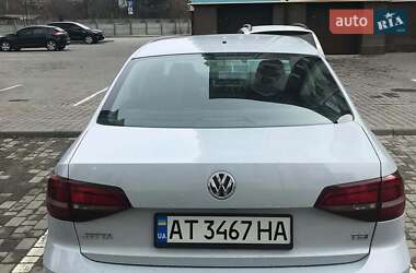 Седан Volkswagen Jetta 2017 в 