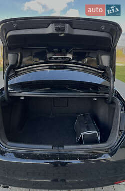 Седан Volkswagen Jetta 2012 в 