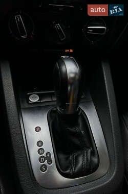 Седан Volkswagen Jetta 2012 в 