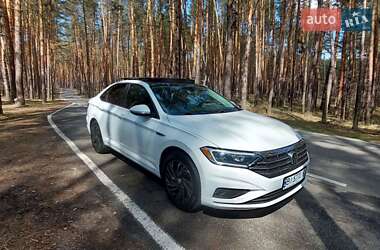 Седан Volkswagen Jetta 2018 в 