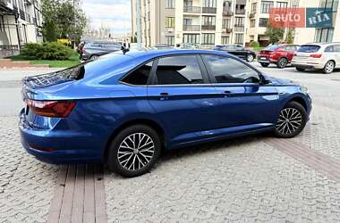Седан Volkswagen Jetta 2018 в 