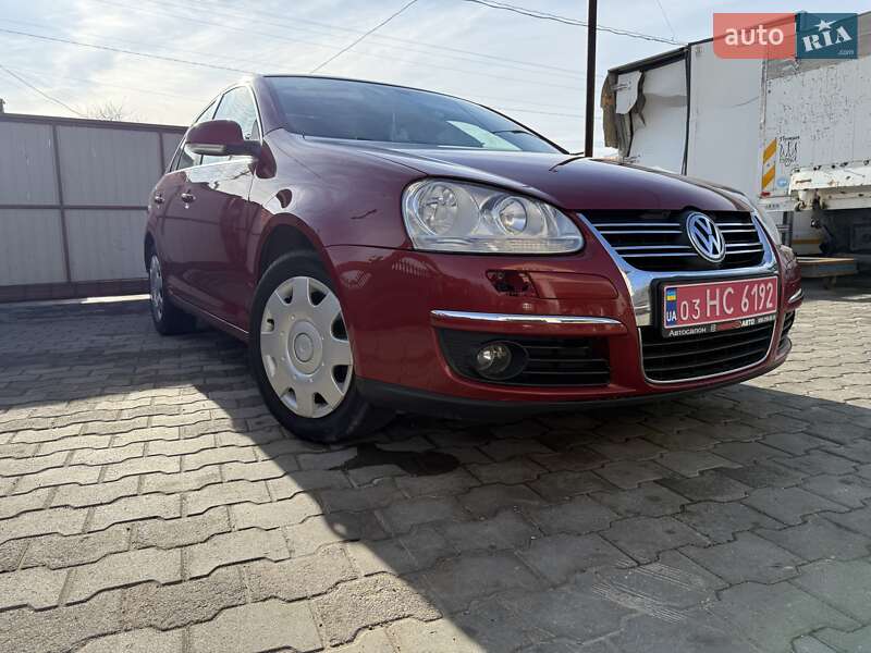 Седан Volkswagen Jetta 2008 в 