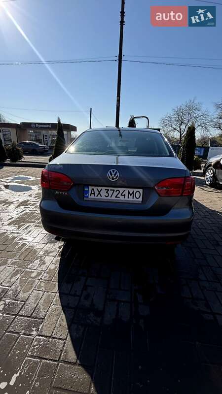 Седан Volkswagen Jetta 2014 в Лозовой фото 3 Седан Volkswagen Jetta 2014 в Лозовой