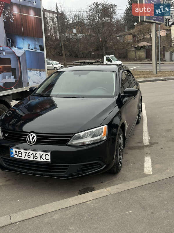 Седан Volkswagen Jetta 2012 в Виннице