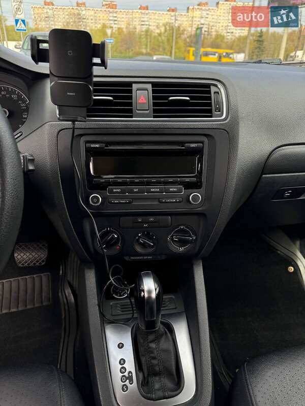 Седан Volkswagen Jetta 2014 в Киеве
