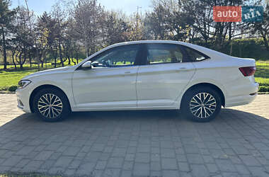 Седан Volkswagen Jetta 2021 в 