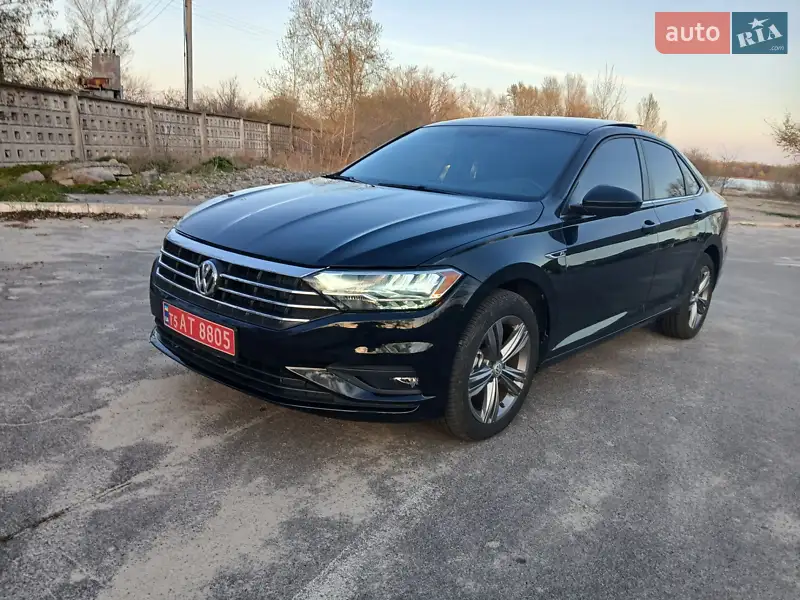 Седан Volkswagen Jetta 2019 в 