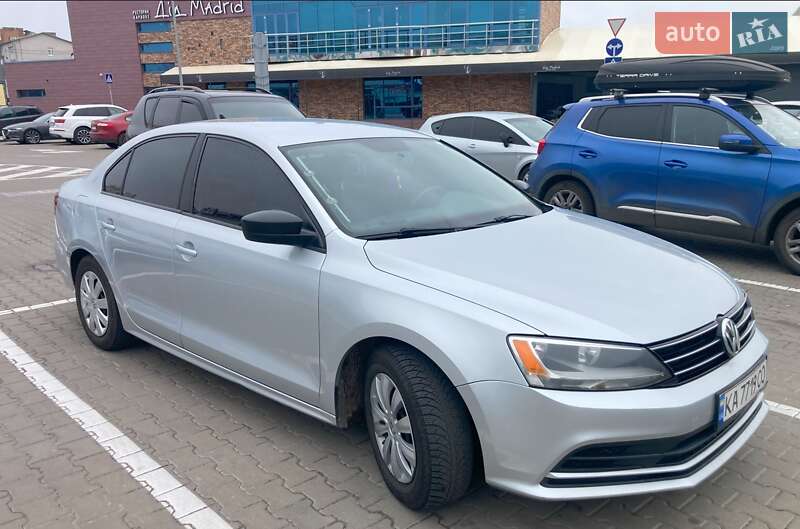 Седан Volkswagen Jetta 2016 в Киеве