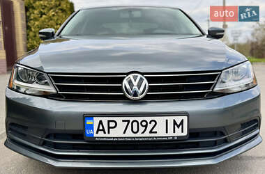 Седан Volkswagen Jetta 2016 в 