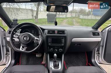 Седан Volkswagen Jetta 2013 в 