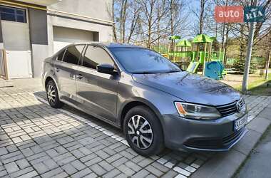 Седан Volkswagen Jetta 2014 в 