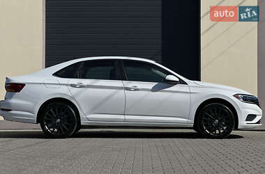 Седан Volkswagen Jetta 2018 в 