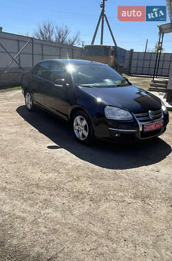 Седан Volkswagen Jetta 2008 в 