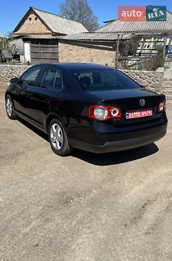 Седан Volkswagen Jetta 2008 в 