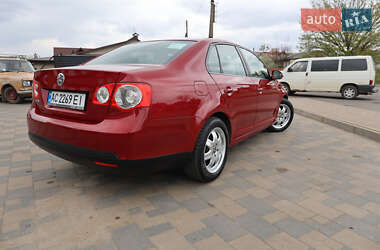 Седан Volkswagen Jetta 2006 в 