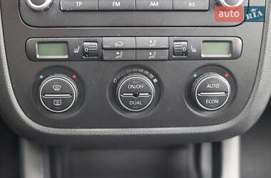 Седан Volkswagen Jetta 2006 в 