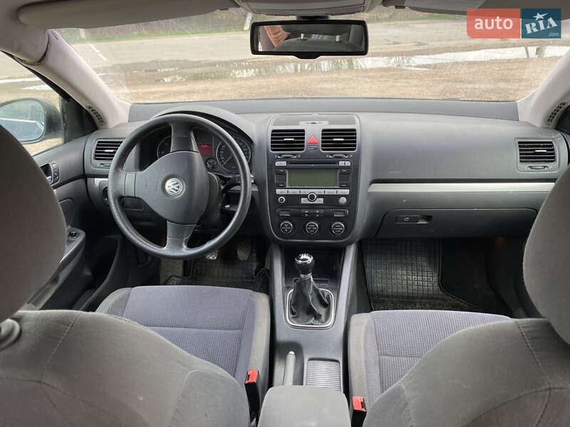 Седан Volkswagen Jetta 2007 в Самборе