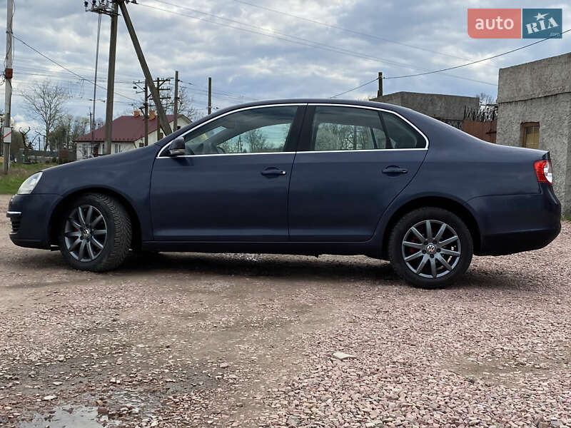 Седан Volkswagen Jetta 2007 в Самборе