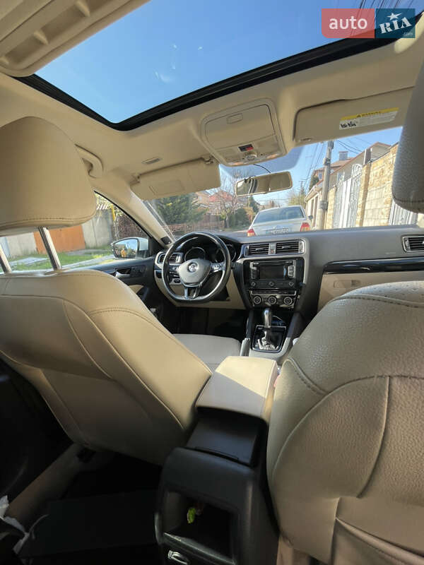 Седан Volkswagen Jetta 2015 в Одессе