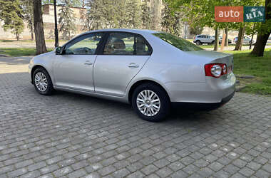 Седан Volkswagen Jetta 2006 в 