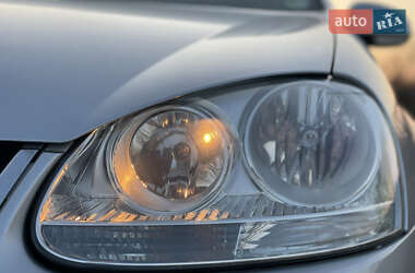 Седан Volkswagen Jetta 2006 в 